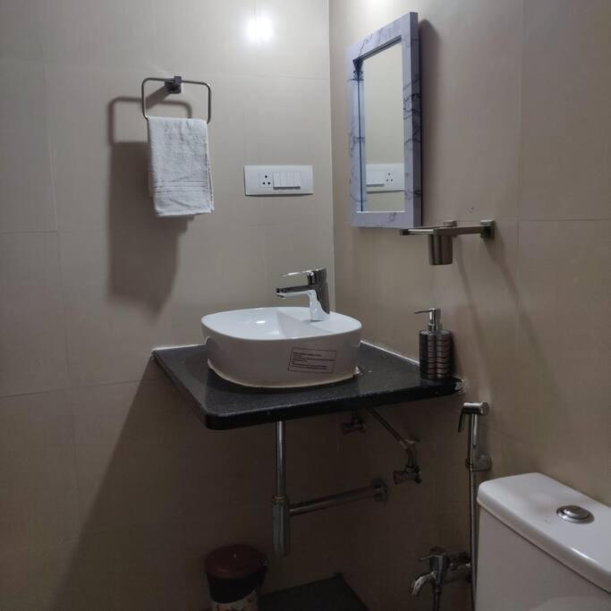 Kivi'S Kozy 2Bhk Luxurious Apartment Goa By Leela Homes Арпора Экстерьер фото